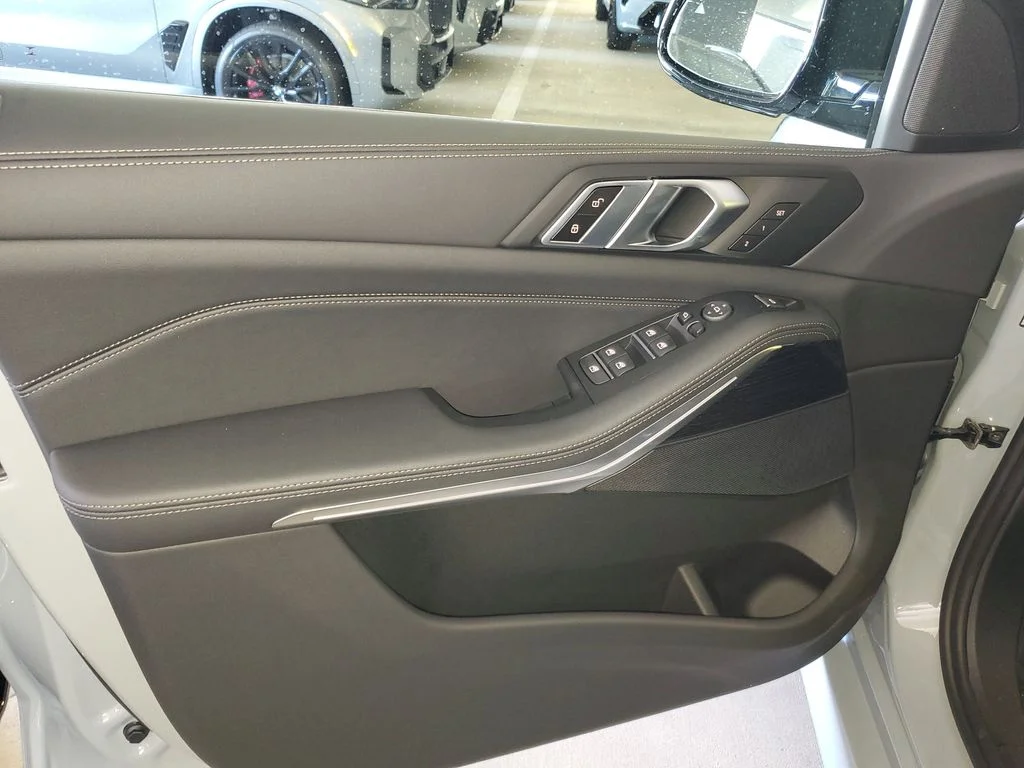 Used 2026 Gray BMW sDrive40i image 14