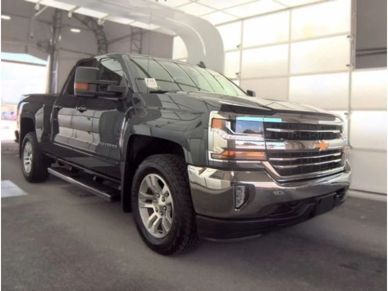 Used 2017 Graphite Metallic Chevrolet LT image 4