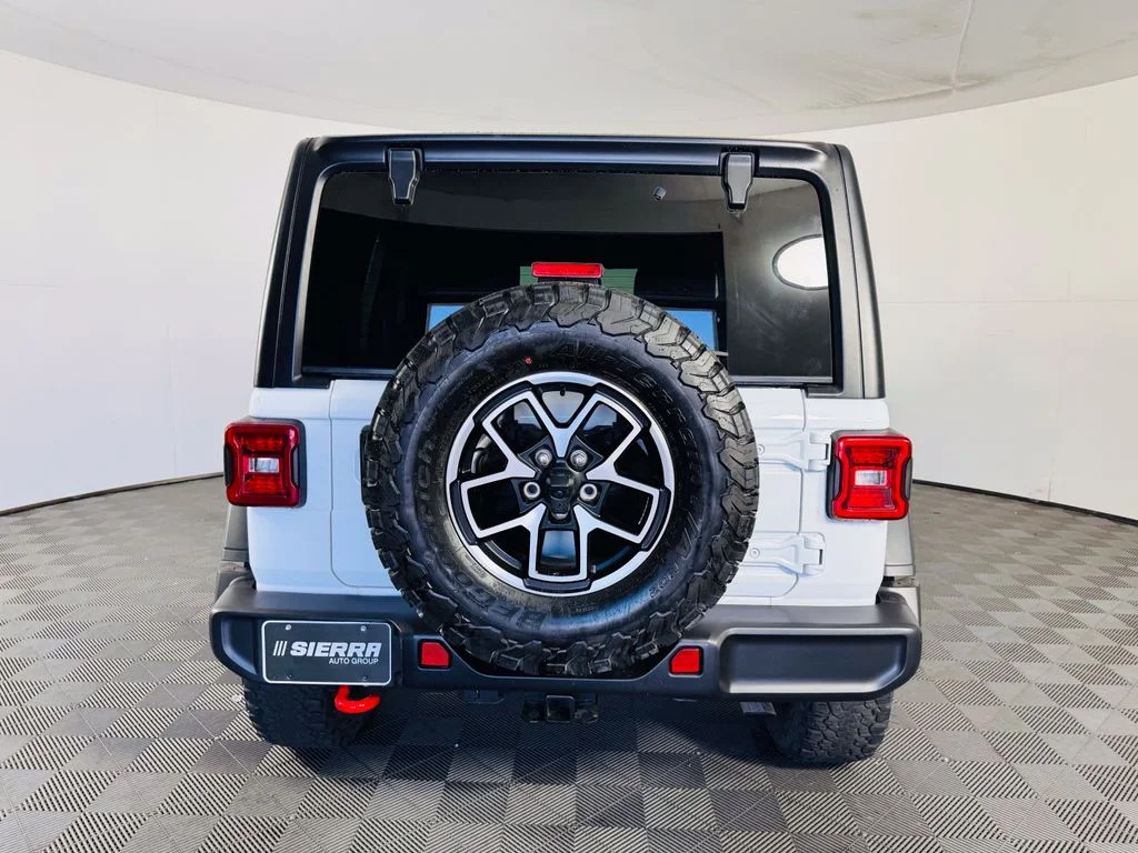 Used 2025 White Jeep Rubicon image 23