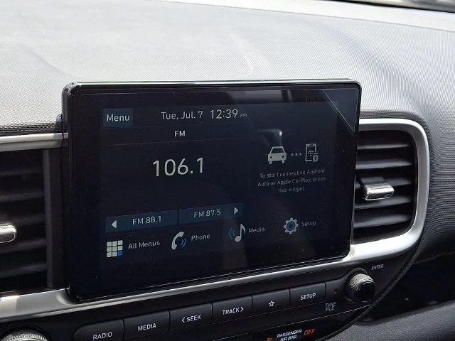 New 2026 White Hyundai SE image 16
