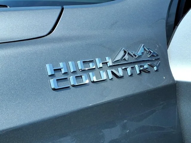 New 2026 Sterling Gray Metallic Chevrolet High Country image 17