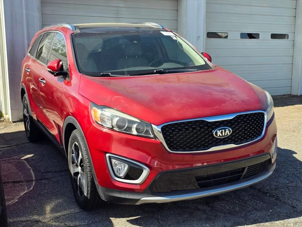 Used 2018 Red Kia EX image 7