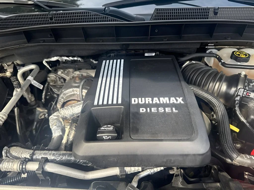 Used 2022 WHITE FROST TRICOAT GMC Denali image 24