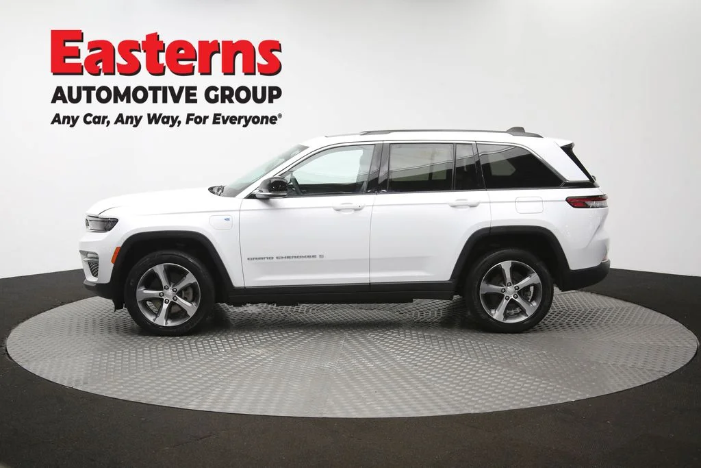 Used 2023 White Jeep 4xe image 63