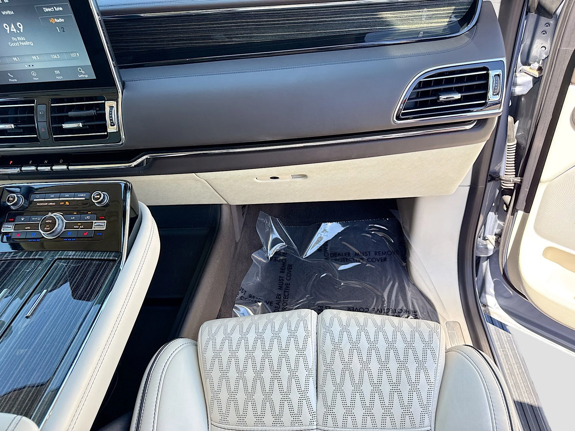 Used 2021 Chroma Crystal Blue Lincoln Black Label image 17