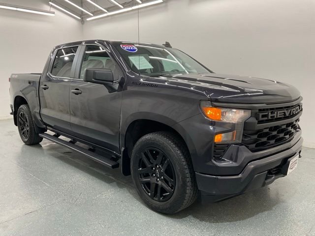 Used 2023  Chevrolet Custom image 8