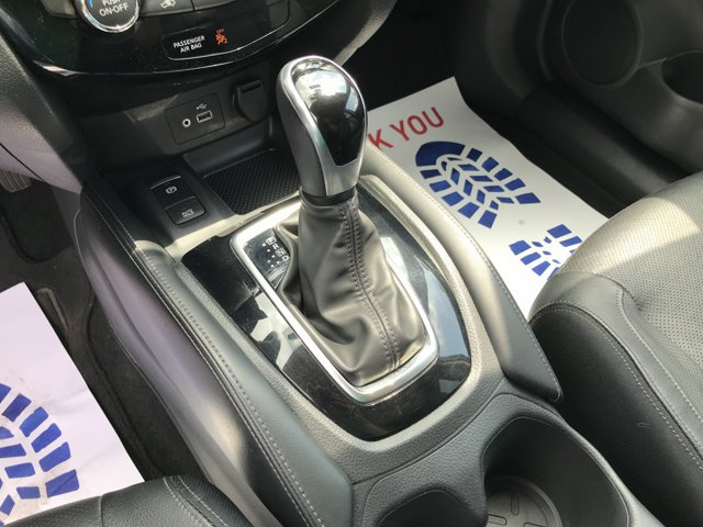 Used 2019 Magnetic Black Pearl Nissan SL image 21
