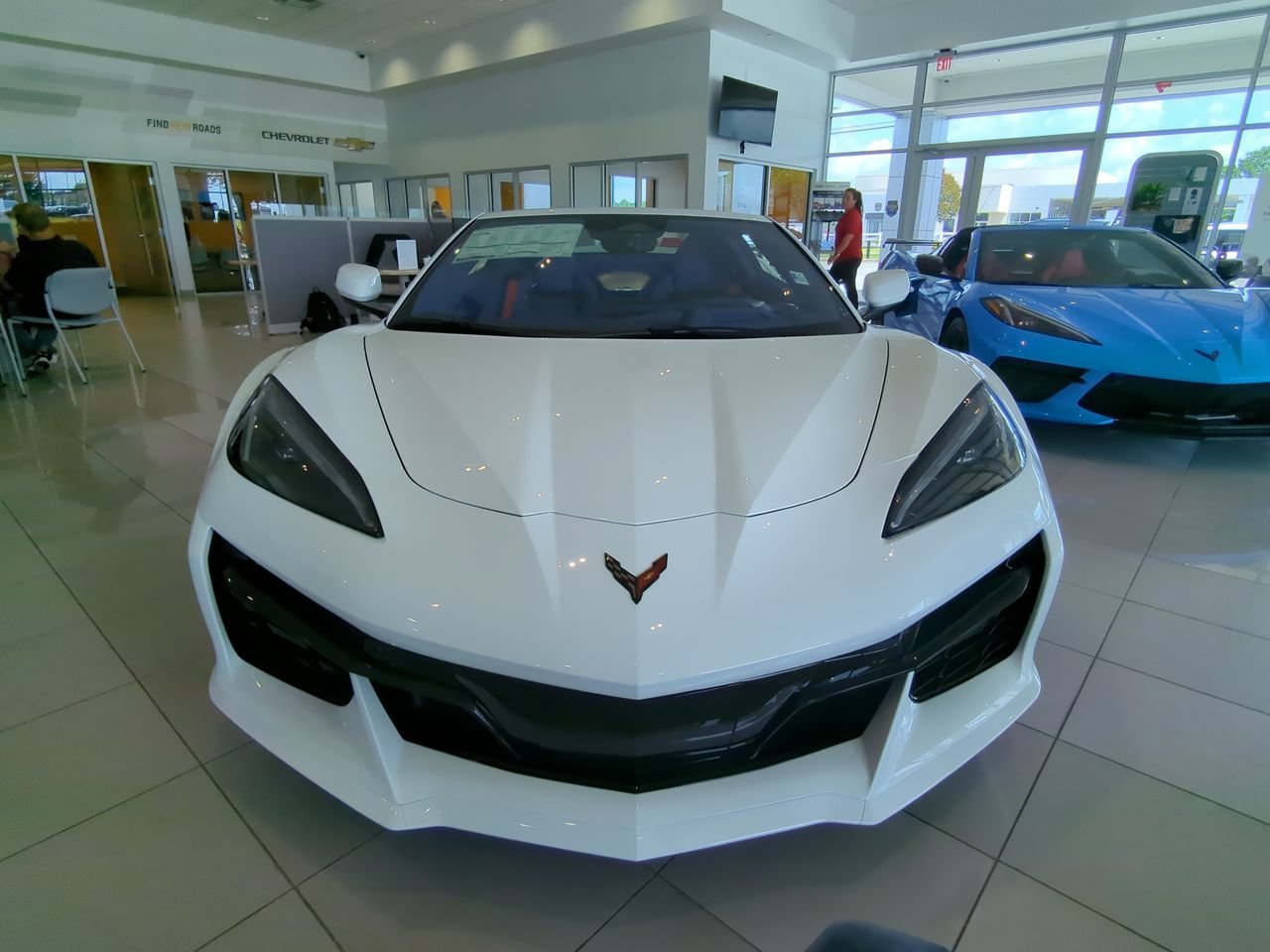 New 2027 Arctic White Chevrolet 3LT image 8