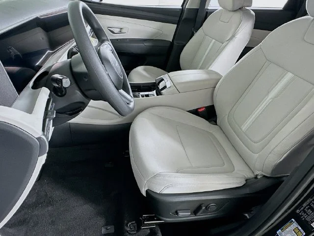 New 2026 Hyundai TUCSON SEL