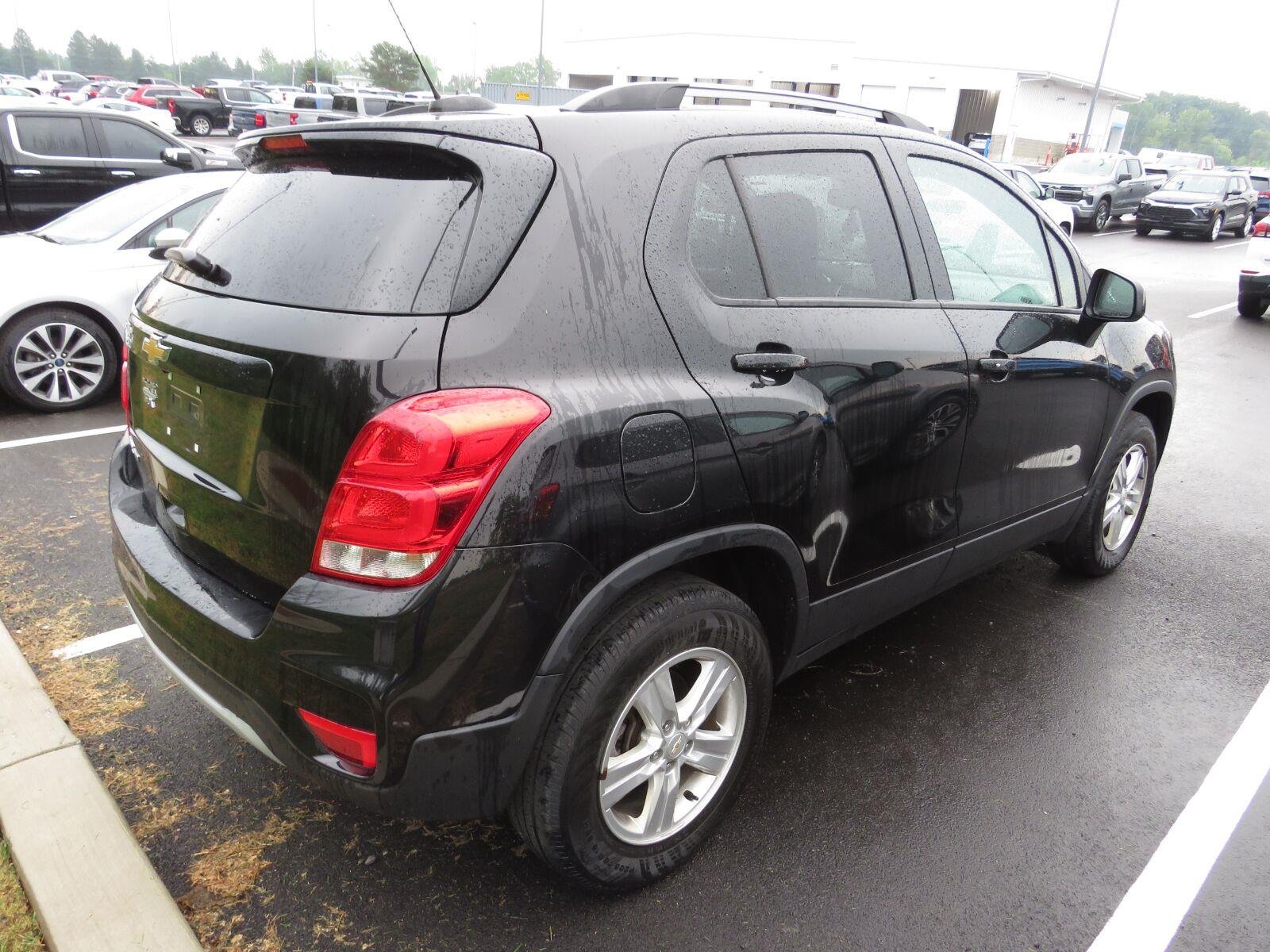 Used 2022 Mosaic Black Metallic Chevrolet LT image 14