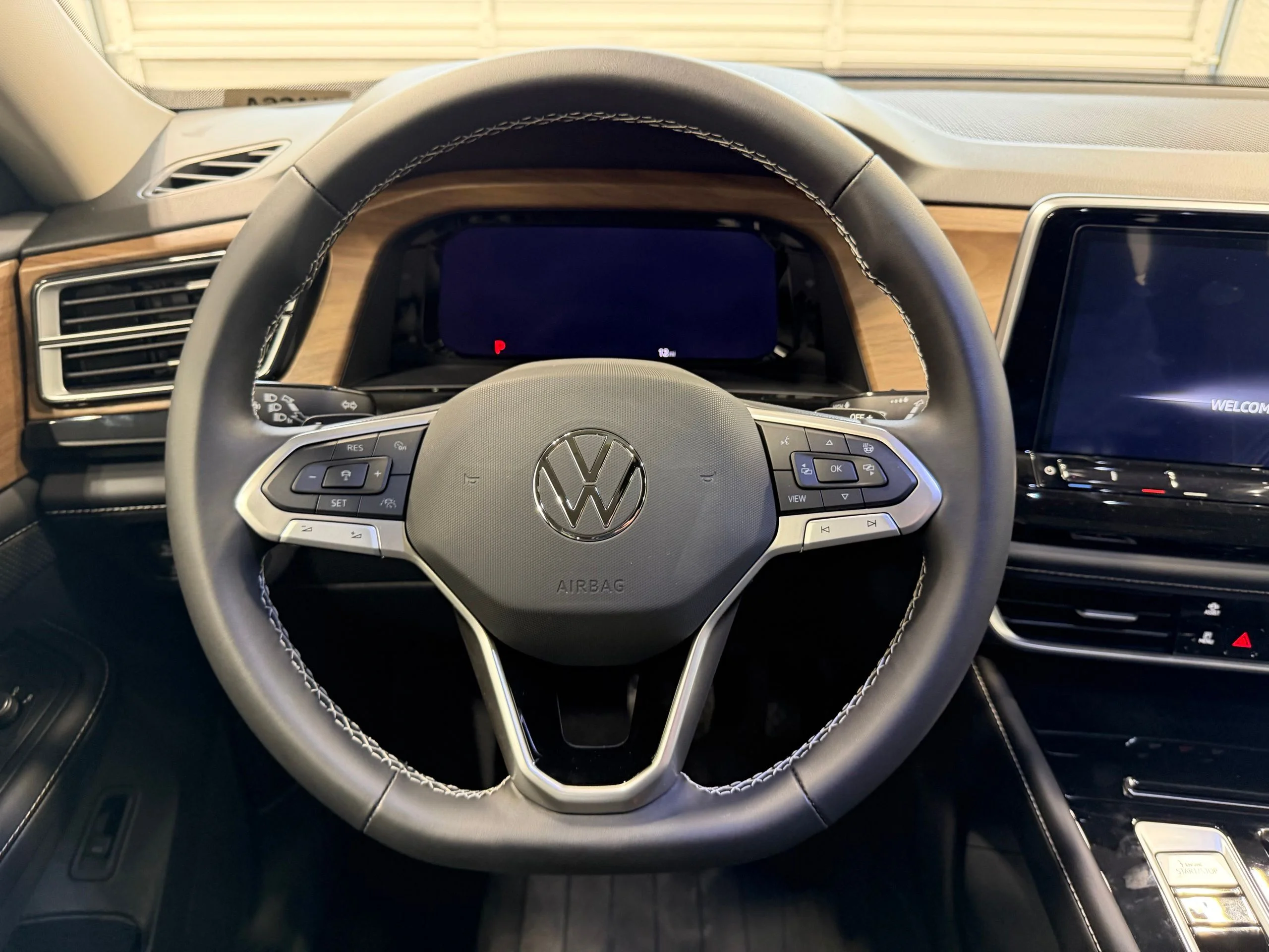 New 2026 Black Volkswagen 2.0T SE w/Technology image 41