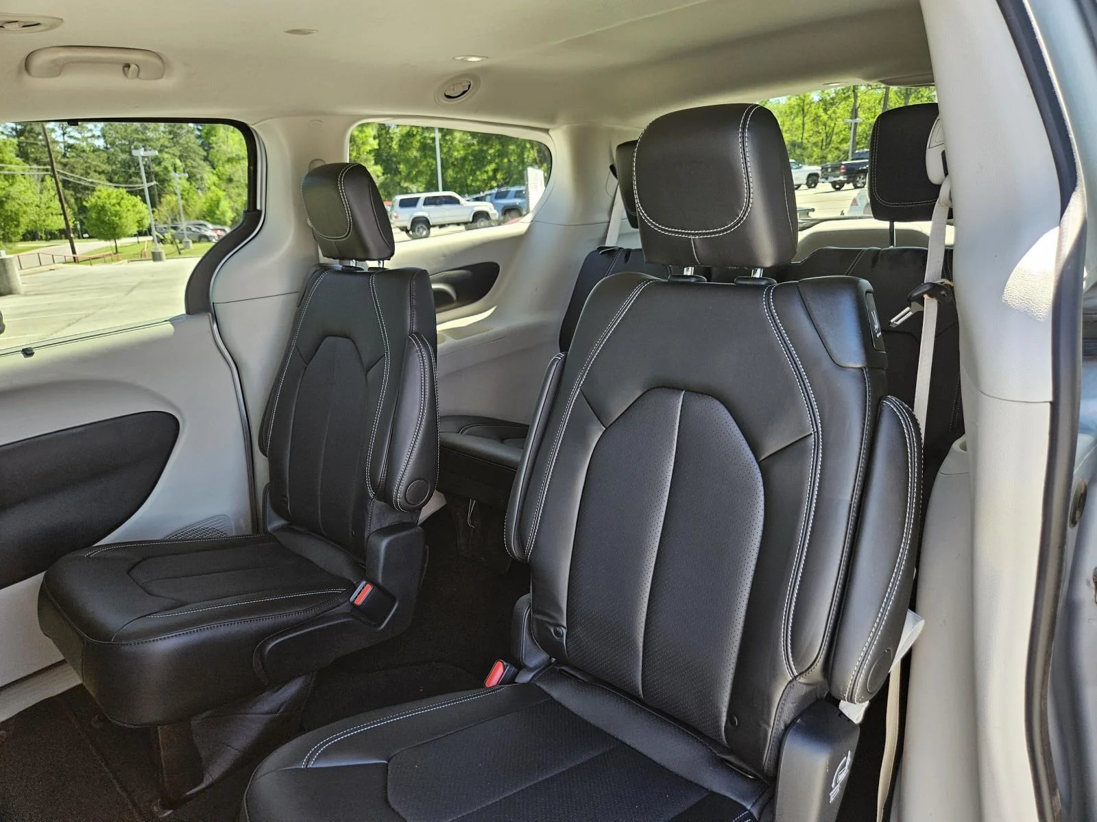 2024 Chrysler Pacifica Touring L - Photo 27