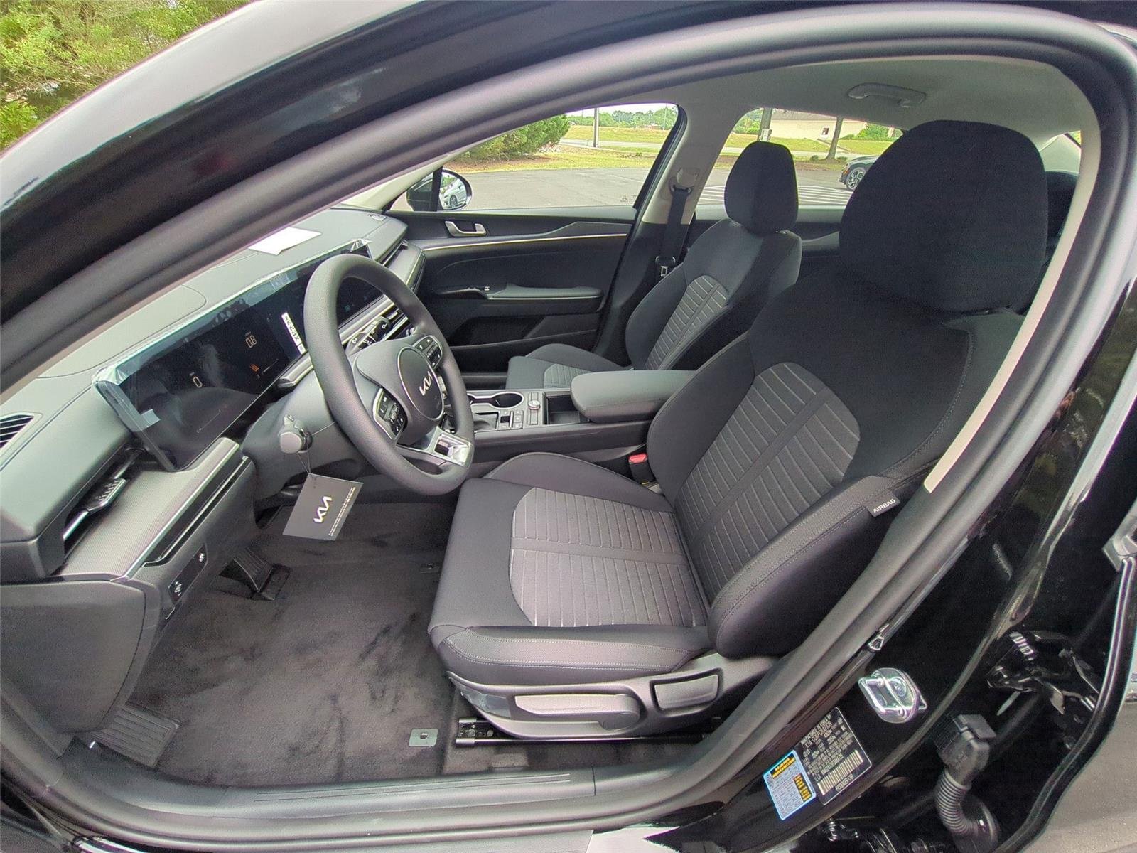 New 2026 Aurora Black Pearl Kia LXS image 18