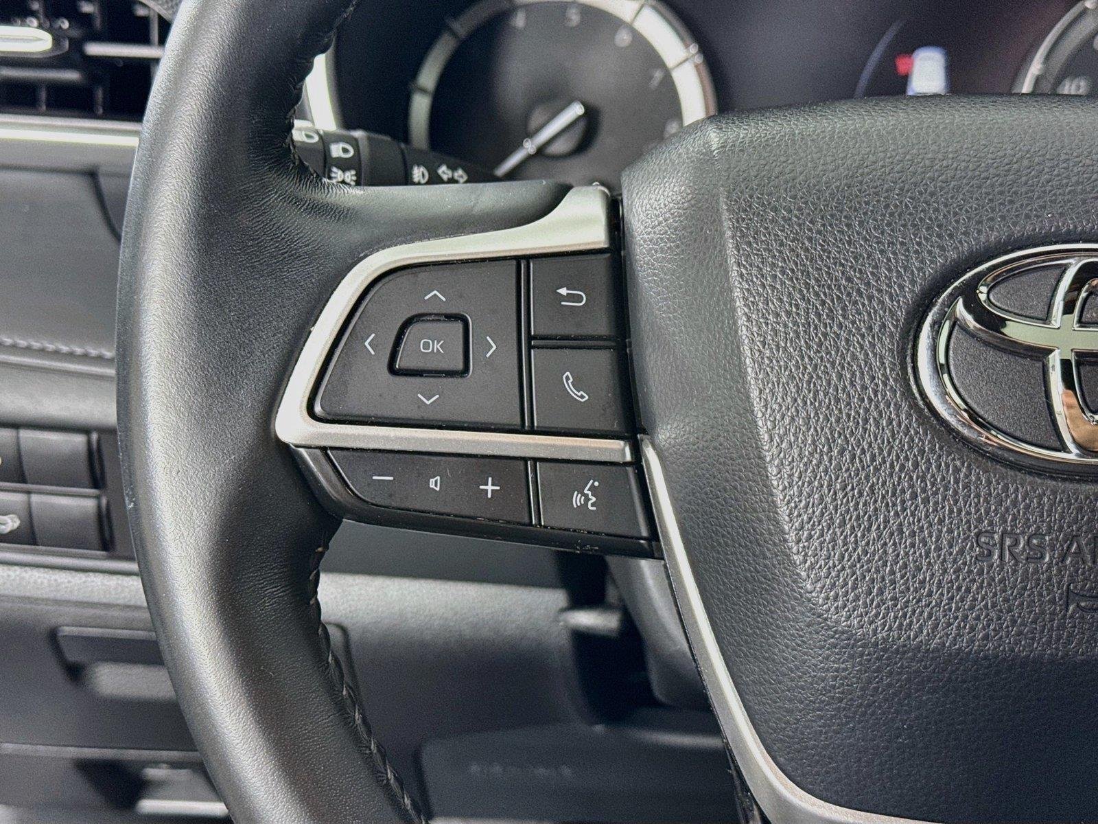 Used 2022 Midnight Black Metallic Toyota XSE image 17