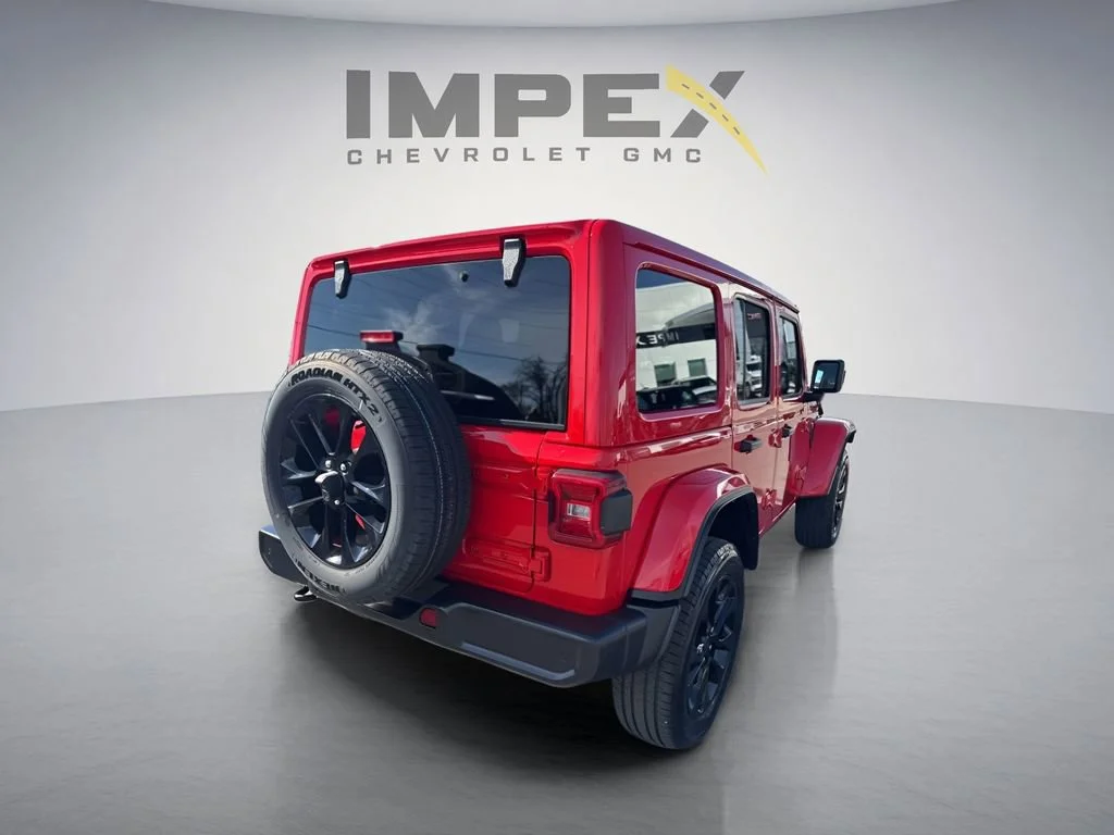 Used 2025 Red Jeep Sahara image 4
