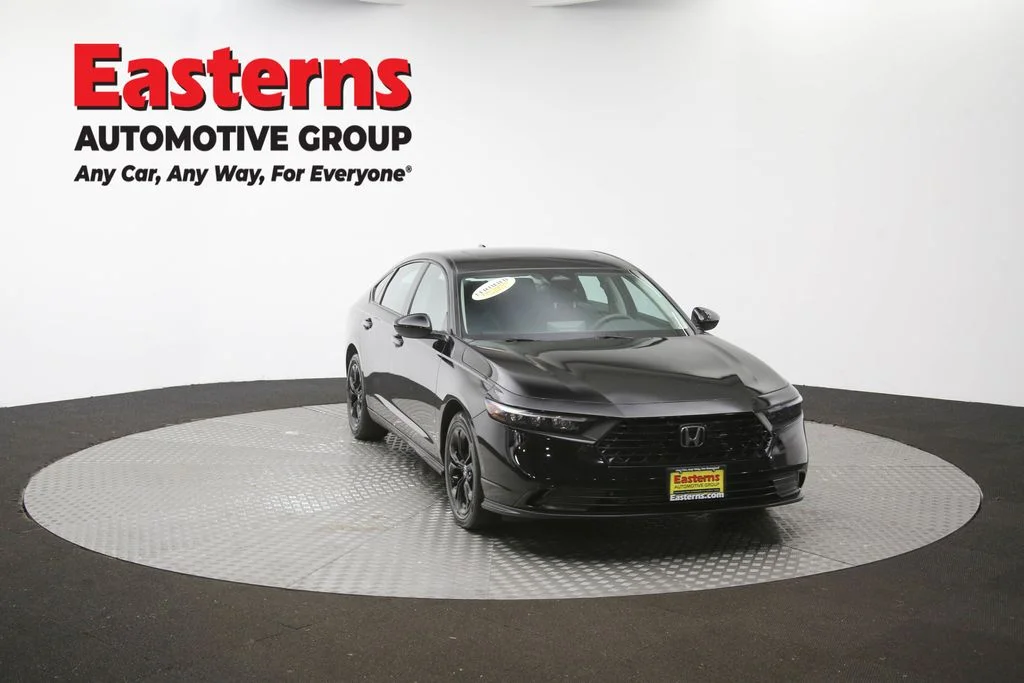 Used 2025 Black Honda SE image 45