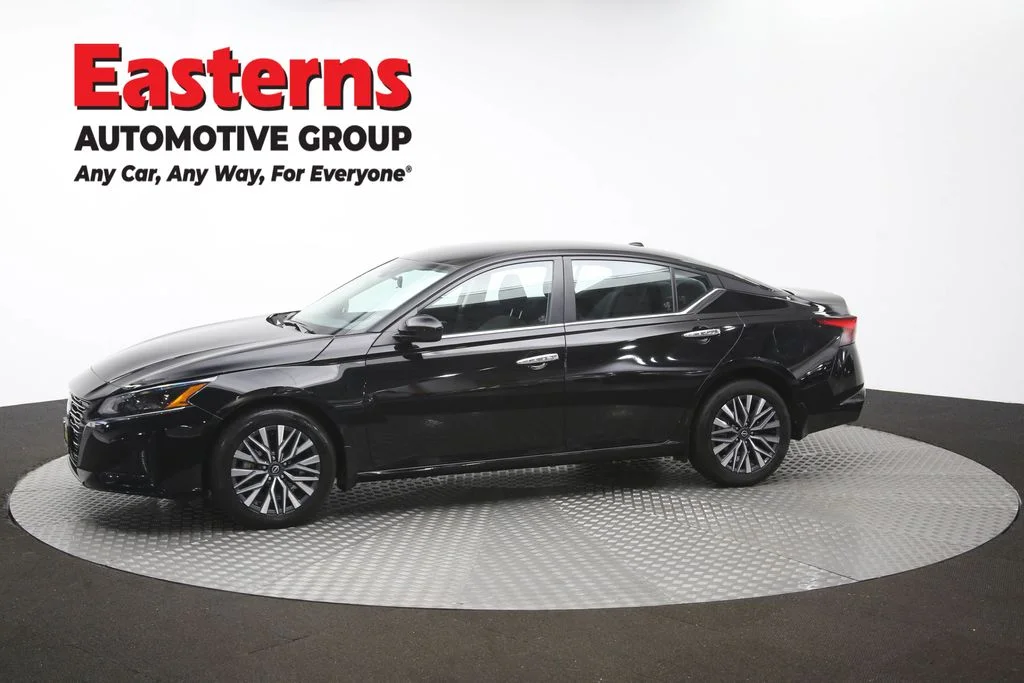 Used 2023 Black Nissan 2.5 SV image 58