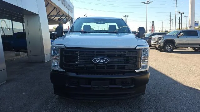 New 2027 Oxford White Ford XL 4WD image 27