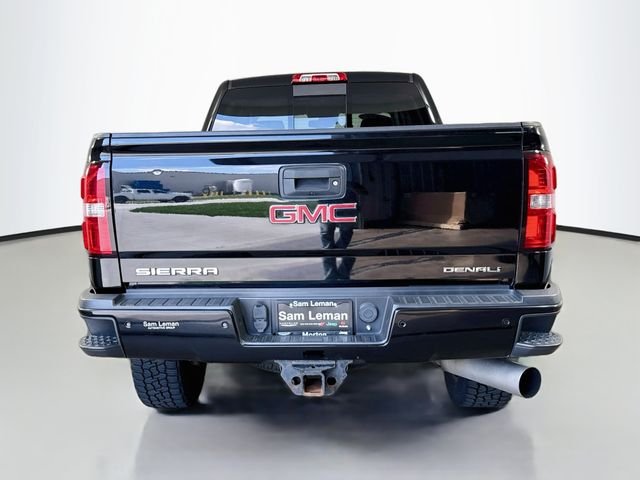 Used 2016 Black GMC Denali image 6