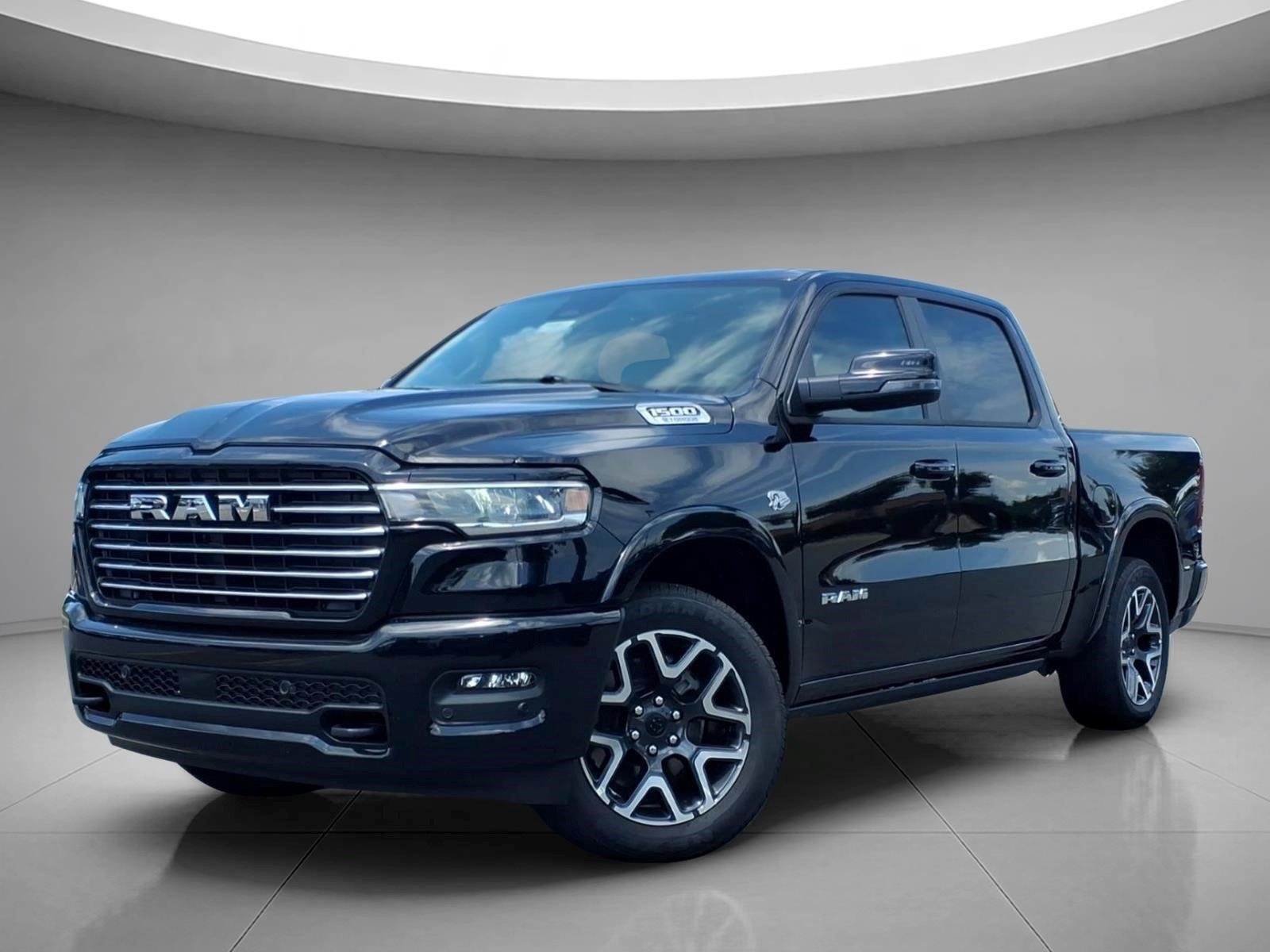 New 2026 Diamond Black Crystal Pearl-Coat Exterior Paint RAM Laramie image 1