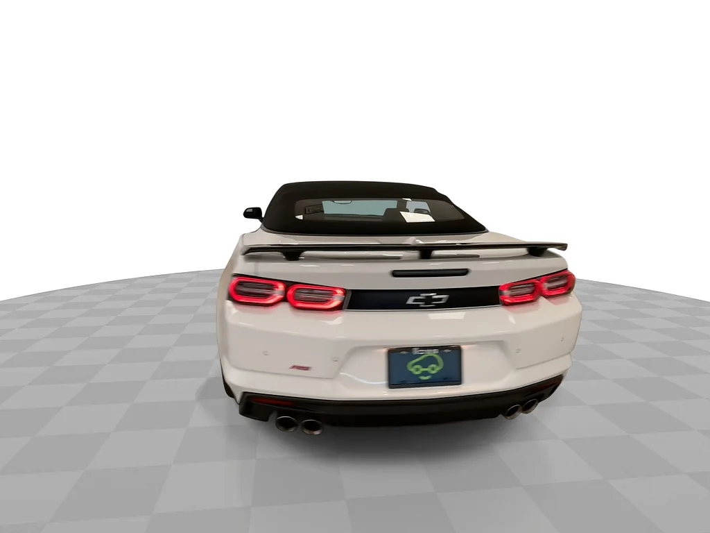 Used 2024 Summit White Chevrolet LT image 8