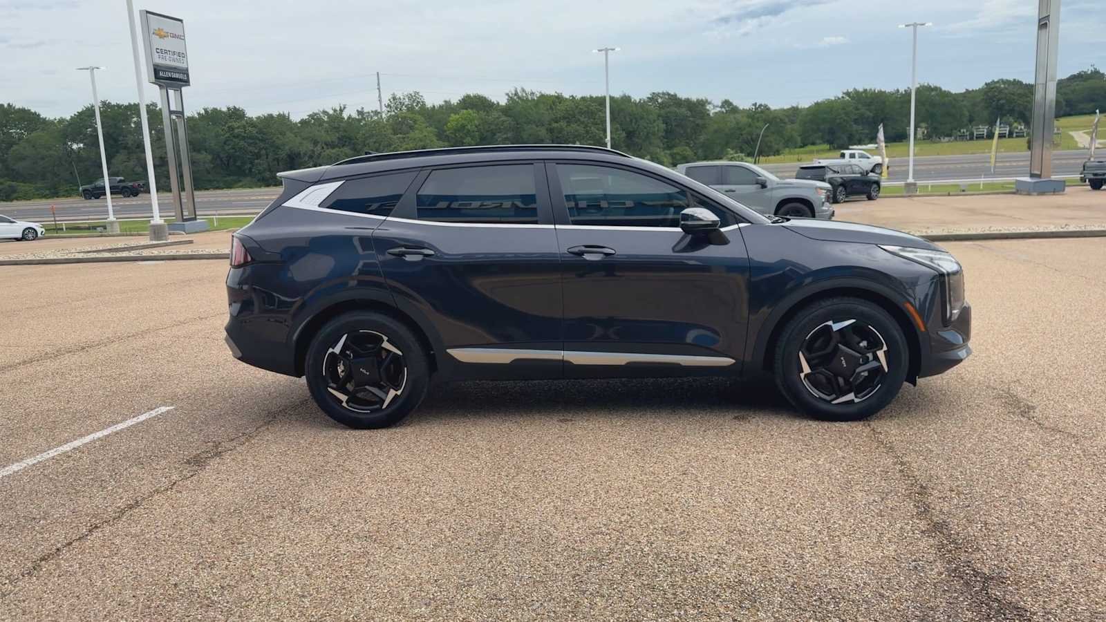 2026 Kia Sportage EX - Photo 9