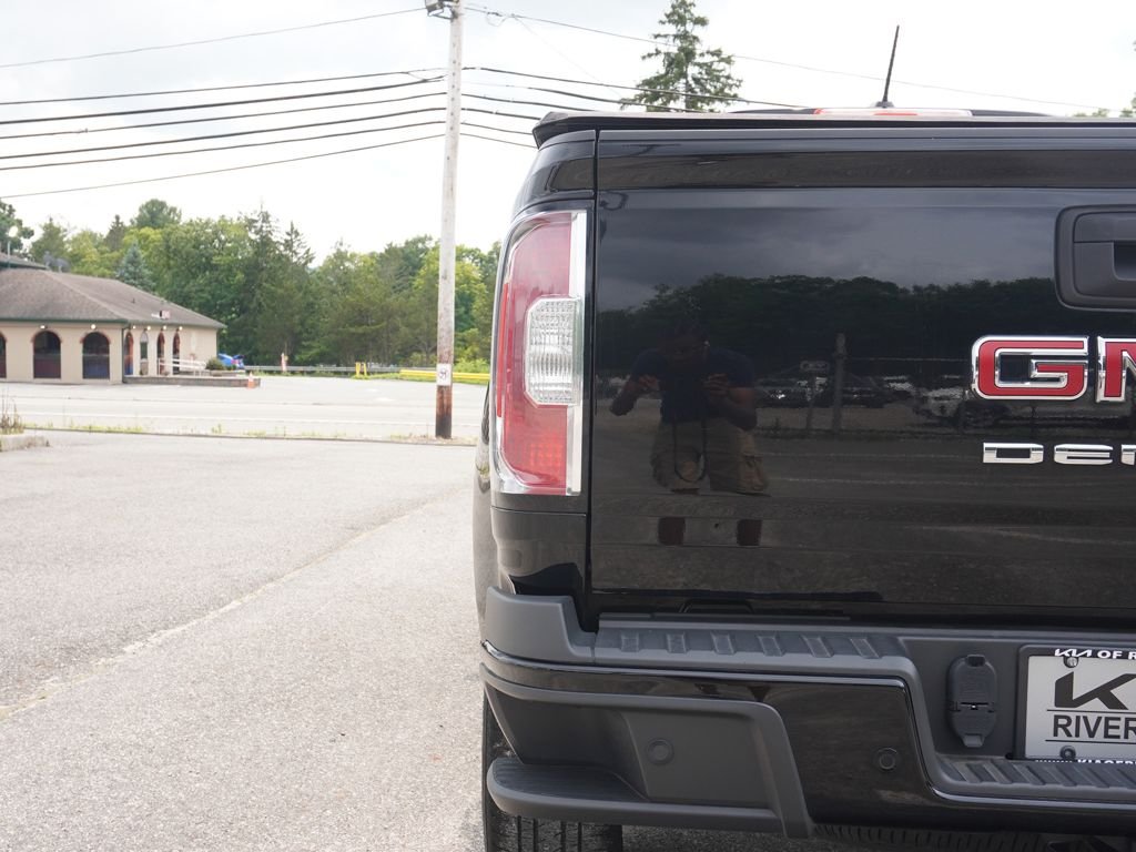 Used 2022 Black GMC Denali image 13