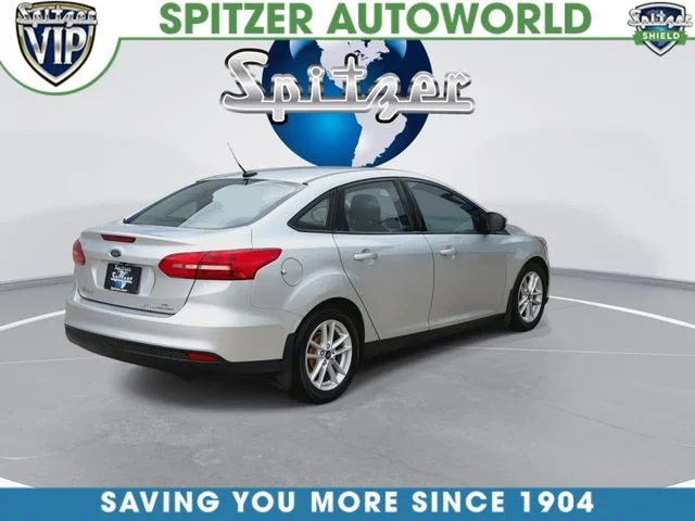 Used 2016 Silver Ford SE image 9