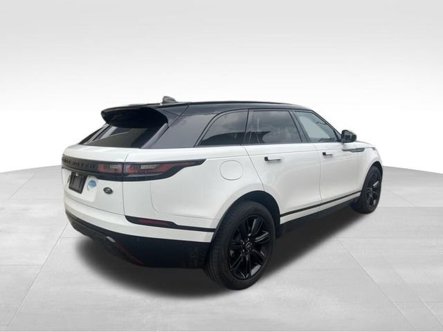 Used 2023 Fuji White Land Rover R-Dynamic S image 7