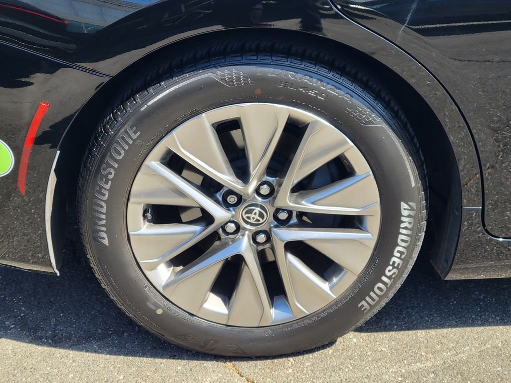 Used 2023 Black Toyota XLE image 6