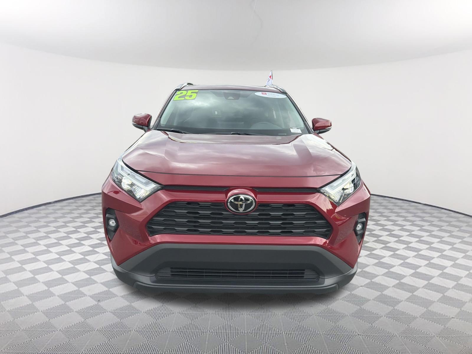 Used 2025 Ruby Flare Pearl Toyota XLE Premium image 2