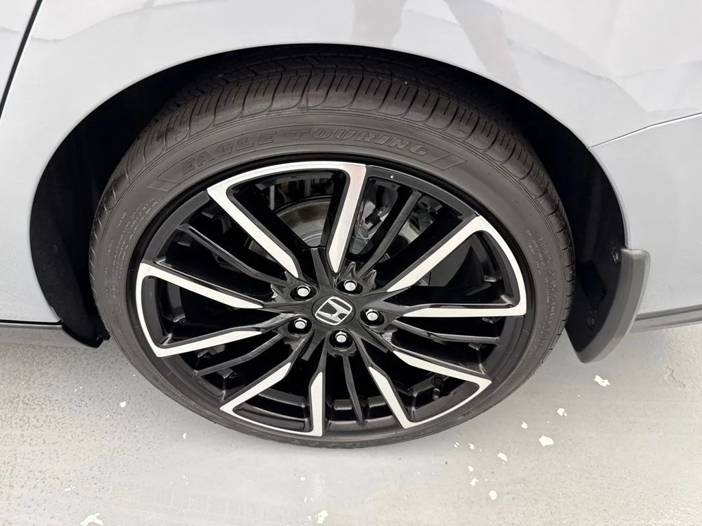 New 2026 Urban Gray Pearl Honda Touring image 6