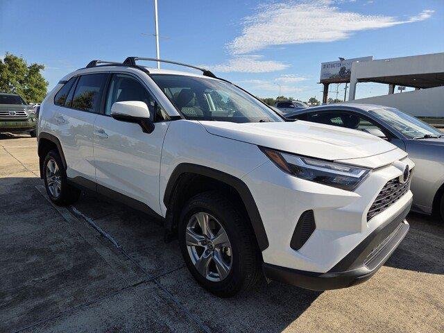 Used 2024 Ice Cap Toyota XLE image 3