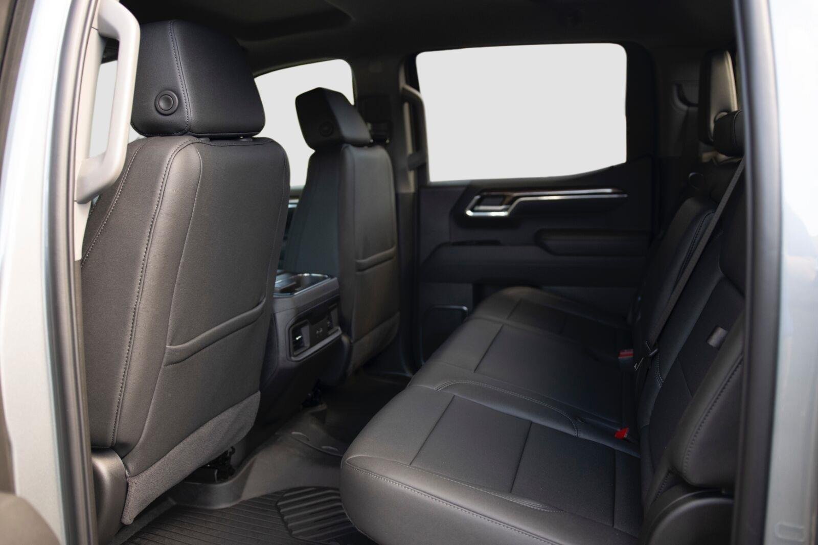 2026 Chevrolet Silverado 1500 LT - Photo 23