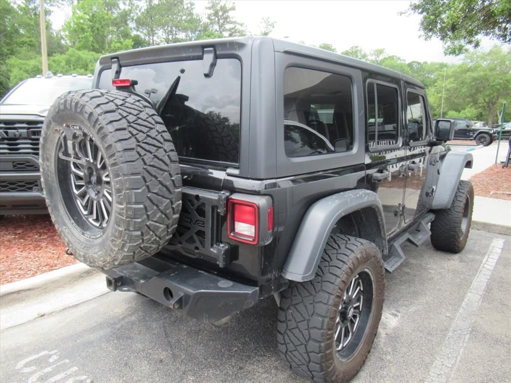 Used 2020  Jeep Unlimited Sport image 4