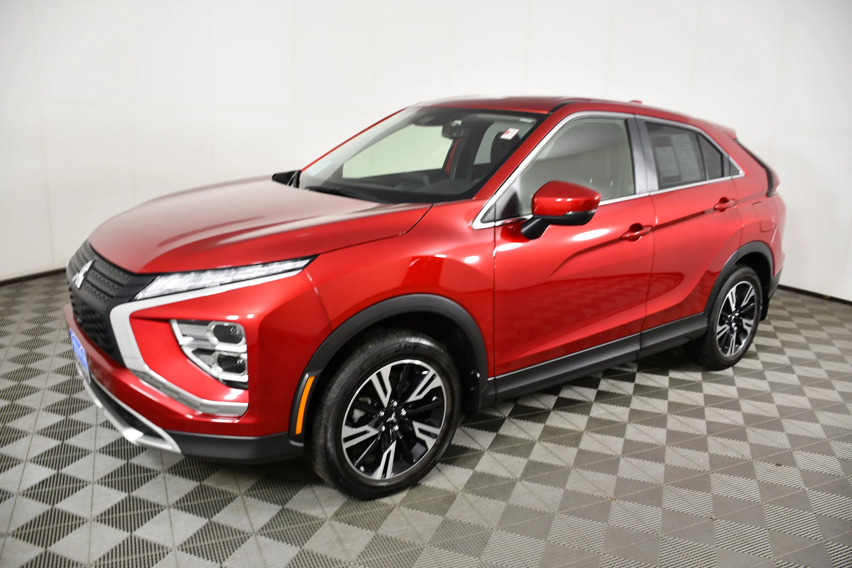 Certified Used 2024 Red Diamond Mitsubishi SE image 10