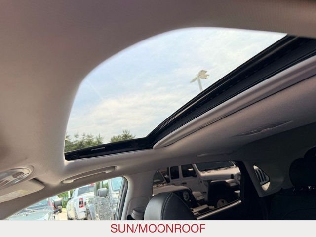 Certified Used 2021 Gray Hyundai Ultimate image 16