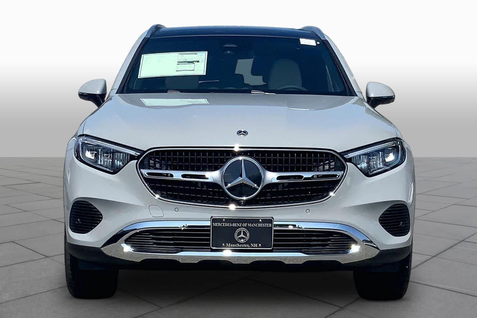 New 2026 MANUFAKTUR Alpine Grey Mercedes-Benz GLC 300 image 3