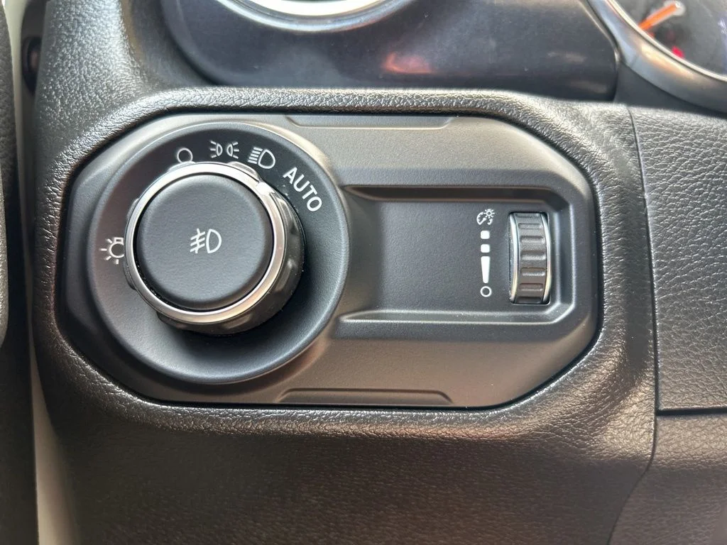 Certified Used 2023 Earl Clearcoat Jeep Rubicon 392 image 25