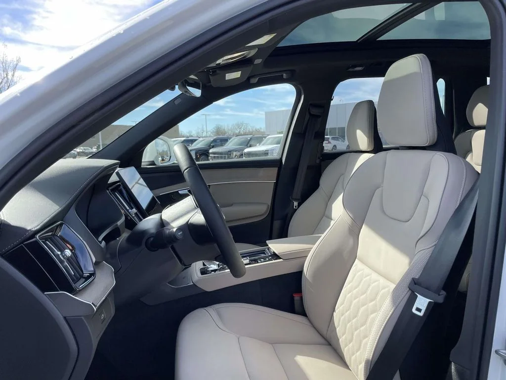 New 2026 Crystal White Volvo Plus image 8