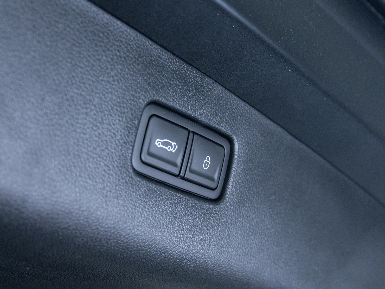 New 2026 Vik Black Genesis 2.5T Sport Prestige image 9