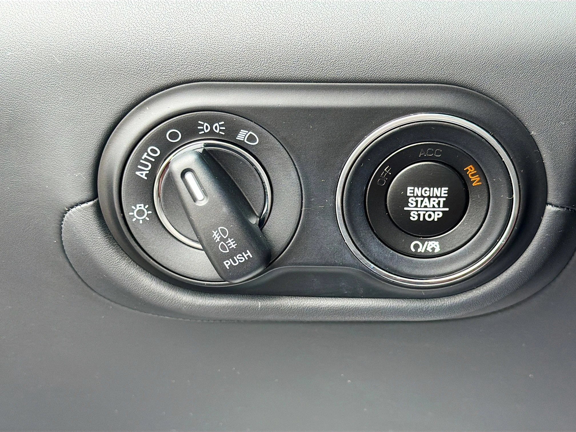 Used 2022 Nero Ribelle Metallic Maserati Modena image 35
