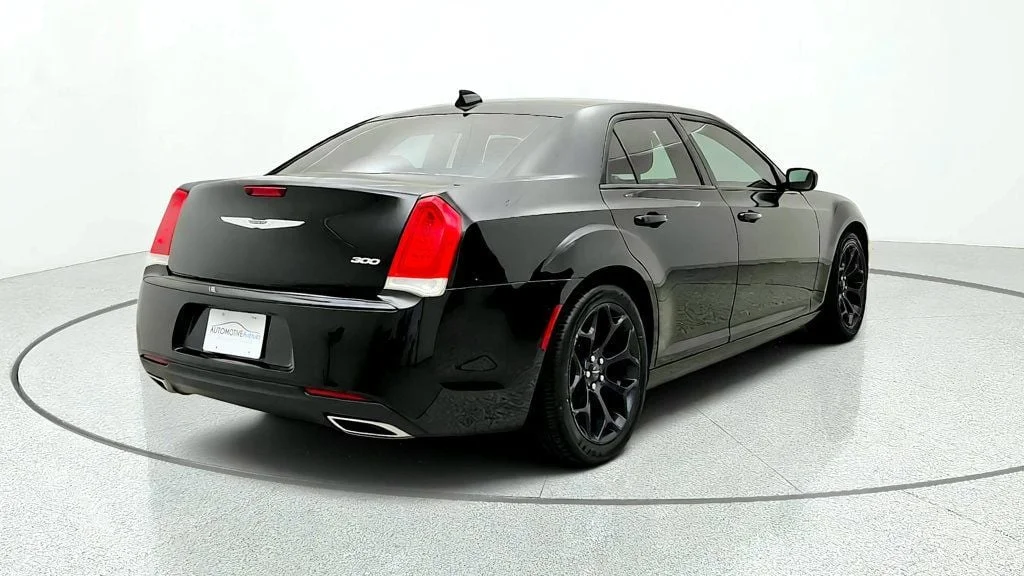 Used 2020 Gloss Black Chrysler Touring RWD w/ Sport Appearance Package image 5