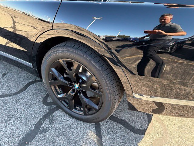 Used 2021 Jet Black BMW xDrive40i image 9