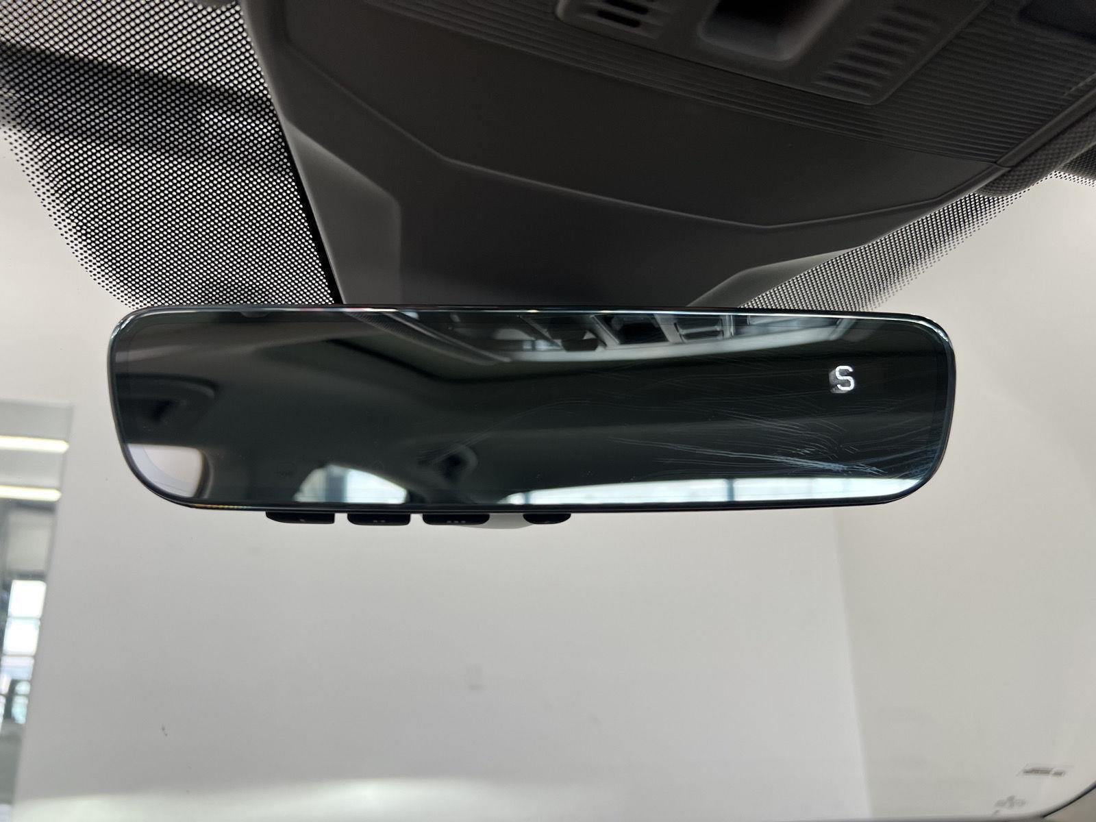 2025 Volkswagen Jetta SEL - Photo 23