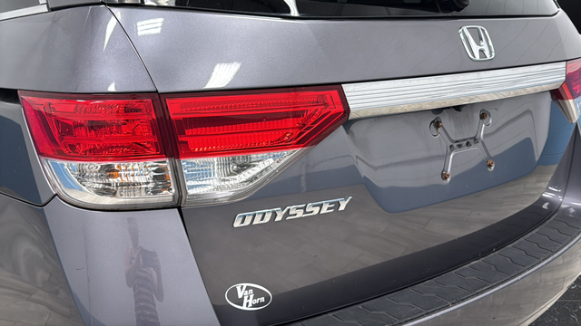 Used 2015 Gray Honda LX image 33