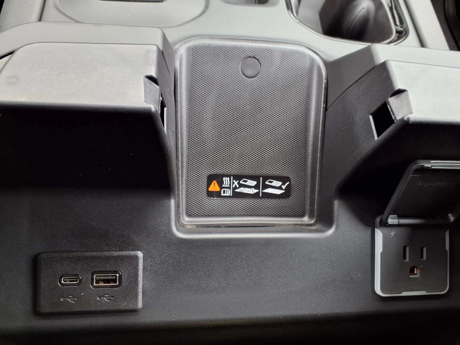 2026 GMC Sierra 1500 AT4 - Photo 7