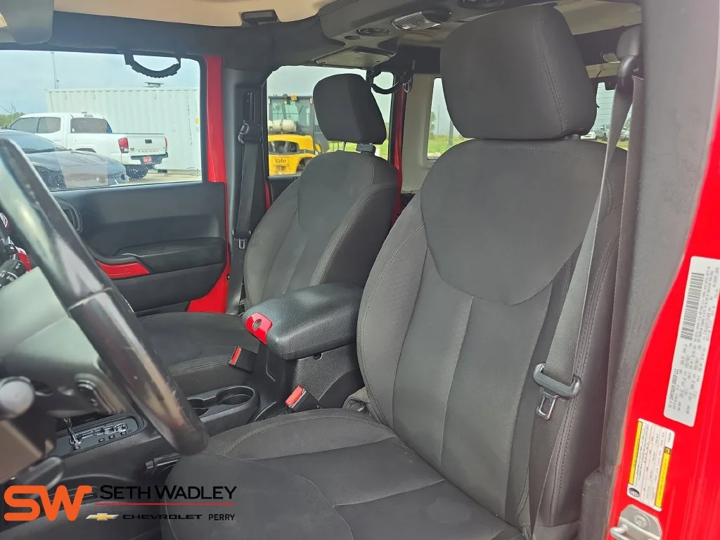 Used 2015 Red Jeep Sport image 14