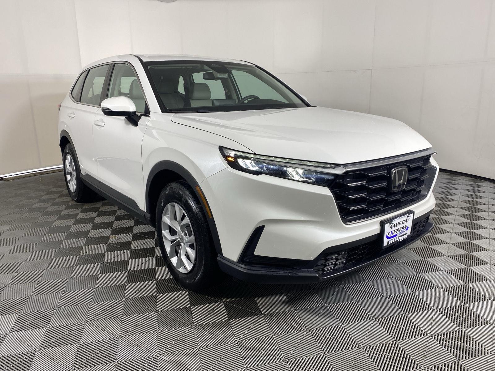 Certified Used 2023 Platinum White Pearl Honda LX image 10