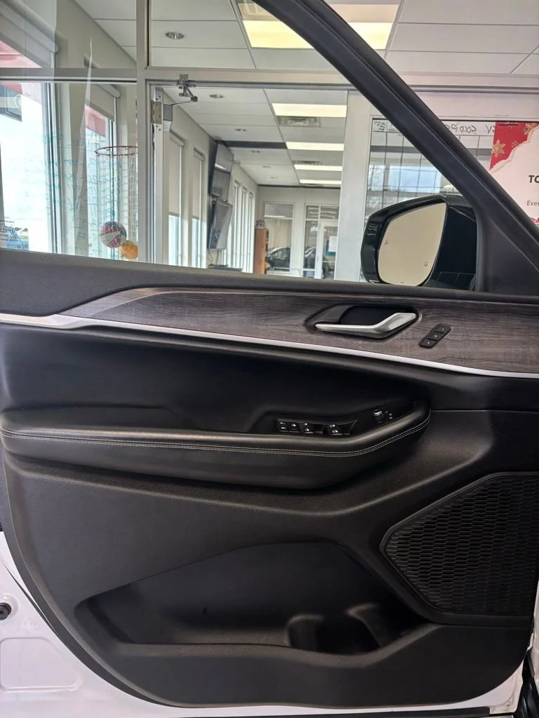 2023 Jeep Grand Cherokee Limited - Photo 8